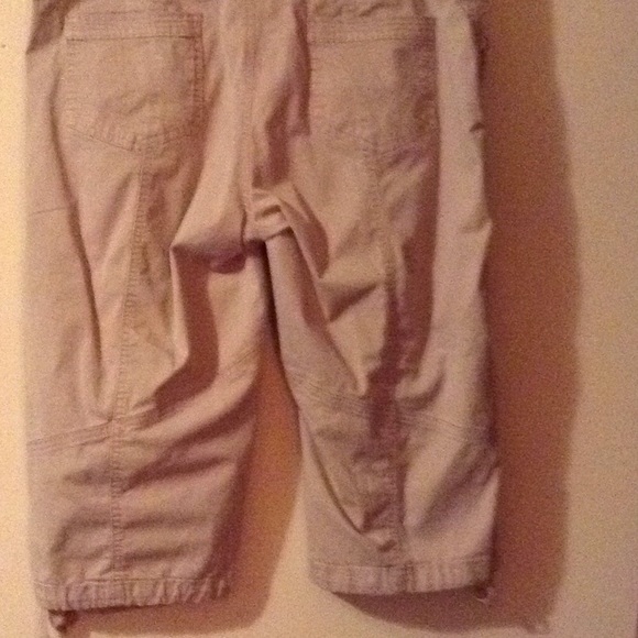 Nice Capris - Picture 2 of 4